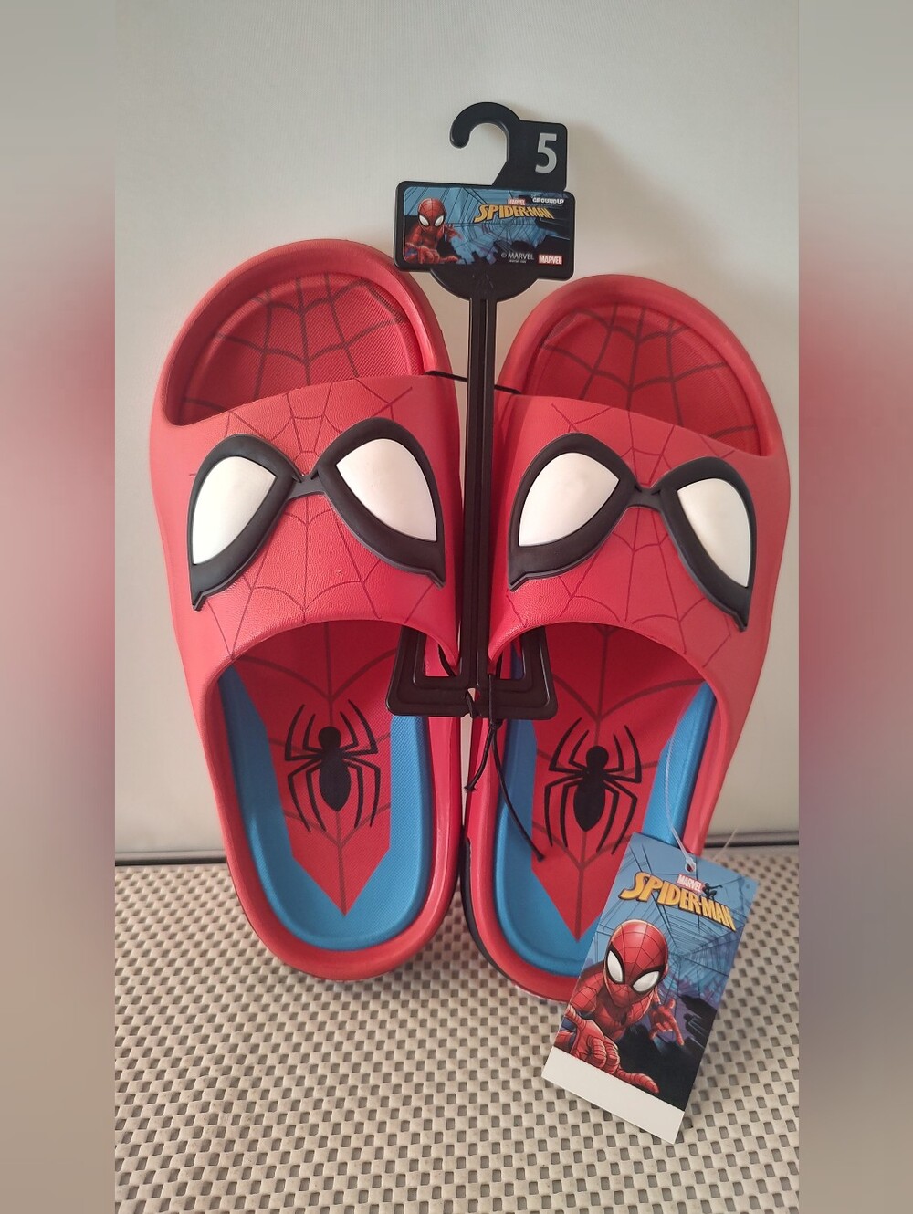 Spider-Man Boys Size 5 Slides Sandals NWT